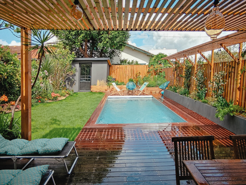 Jardin végétalisé cosy à Bordeaux