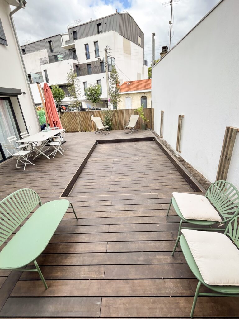Terrasse coulissante en bambou réalisée par TO l'Atelier des Jardins à Bordeaux